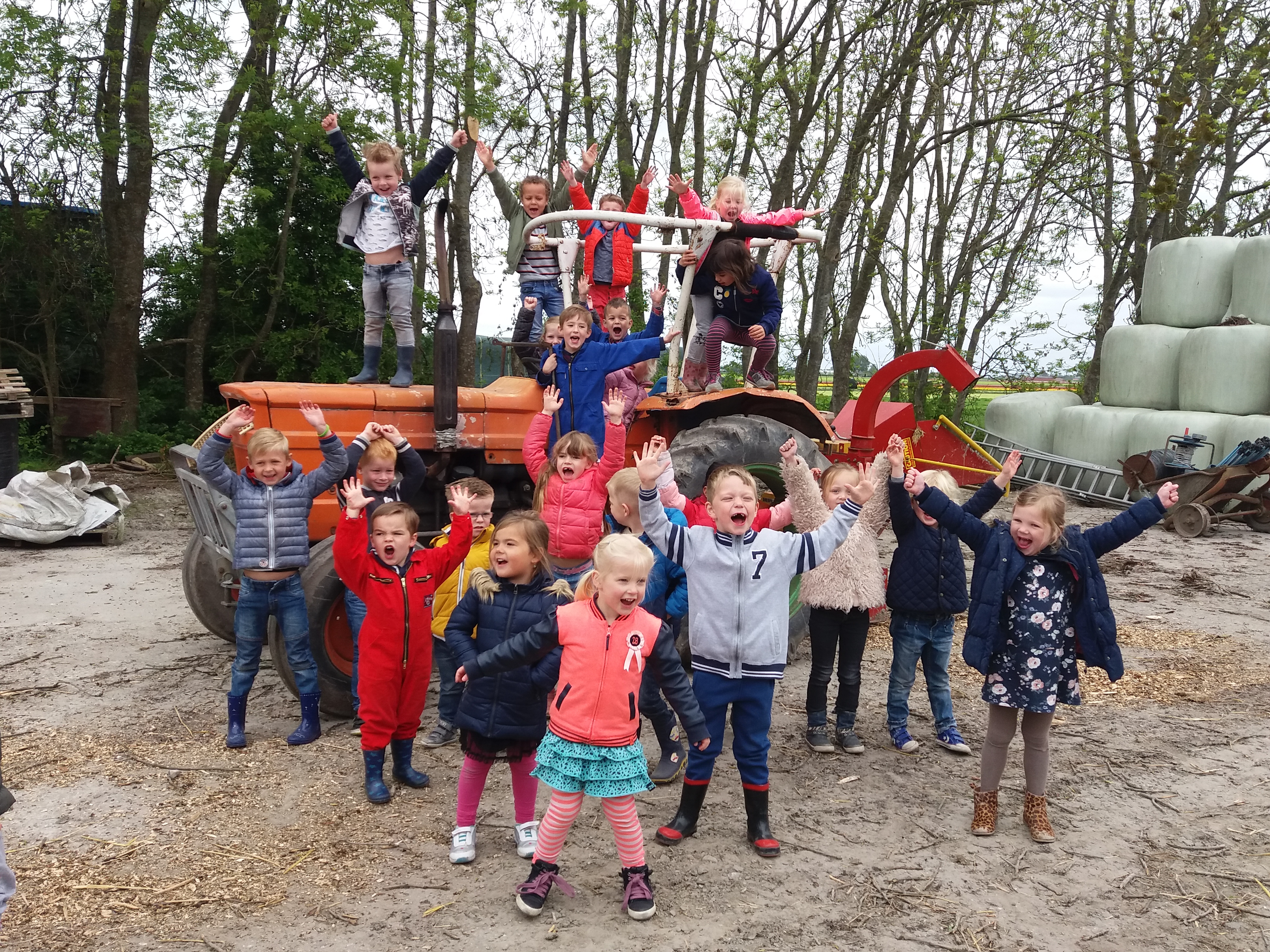 Met de kleuters naar de boerderij