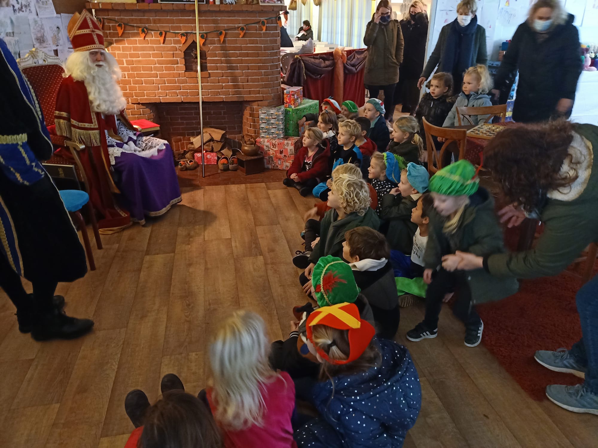 Groepen 1,2,3 naar het Pietenhuis